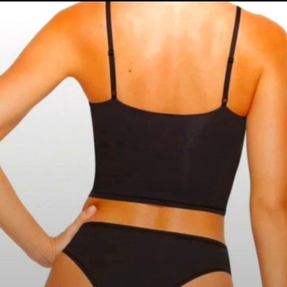 NWT SKIMS Black Crop Tank Top - Picture 2 of 5